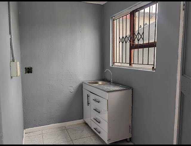 2 BEDROOM FREESTANDING FOR SALE IN MFULENI